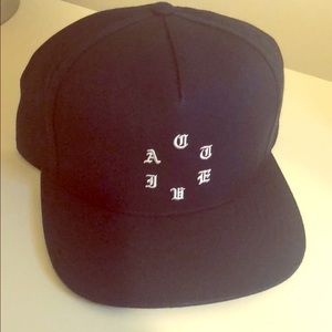 Active R/S hat